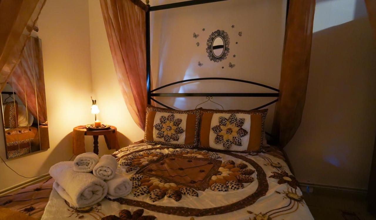Guesthouse Aelia Káto Loutrákion Eksteriør billede